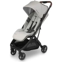 UPPAbaby Minu V3 Stroller 23 UPPAbaby Minu V3 Stroller -Megababies USA 0803 MIN SAV 3QLeft Hero PKOneSheet 2000x2750 b26827a