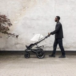 Thule Urban Glide 4-Wheel Stroller -Megababies USA 10101977 softbeige 5 a5140c30 99f9 464a bdb5 6c86f8169538