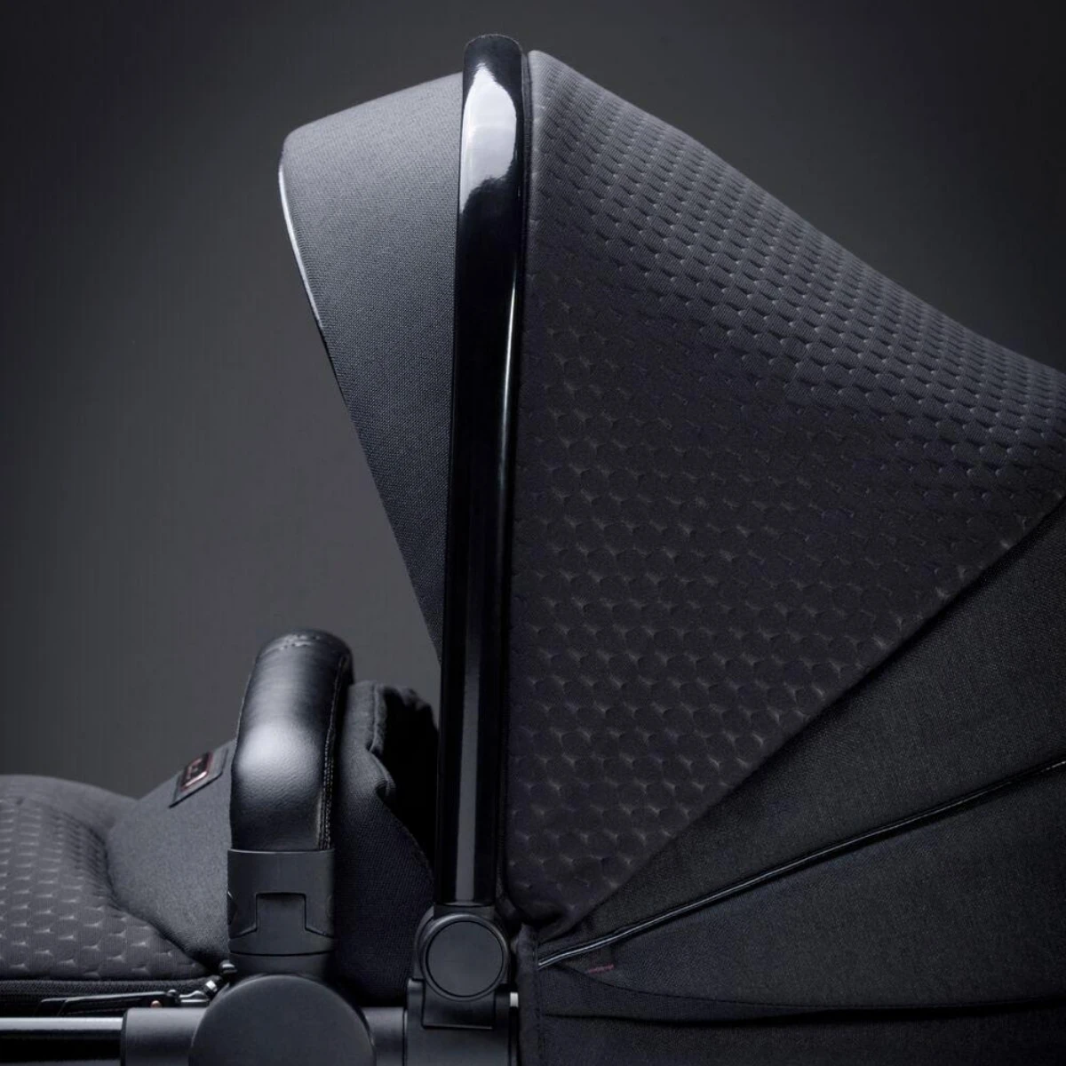 Silver Cross Wave 2022 Bassinet - Eclipse Special Edition 2 Silver Cross Wave 2022 Bassinet - Eclipse Special Edition - Image 2