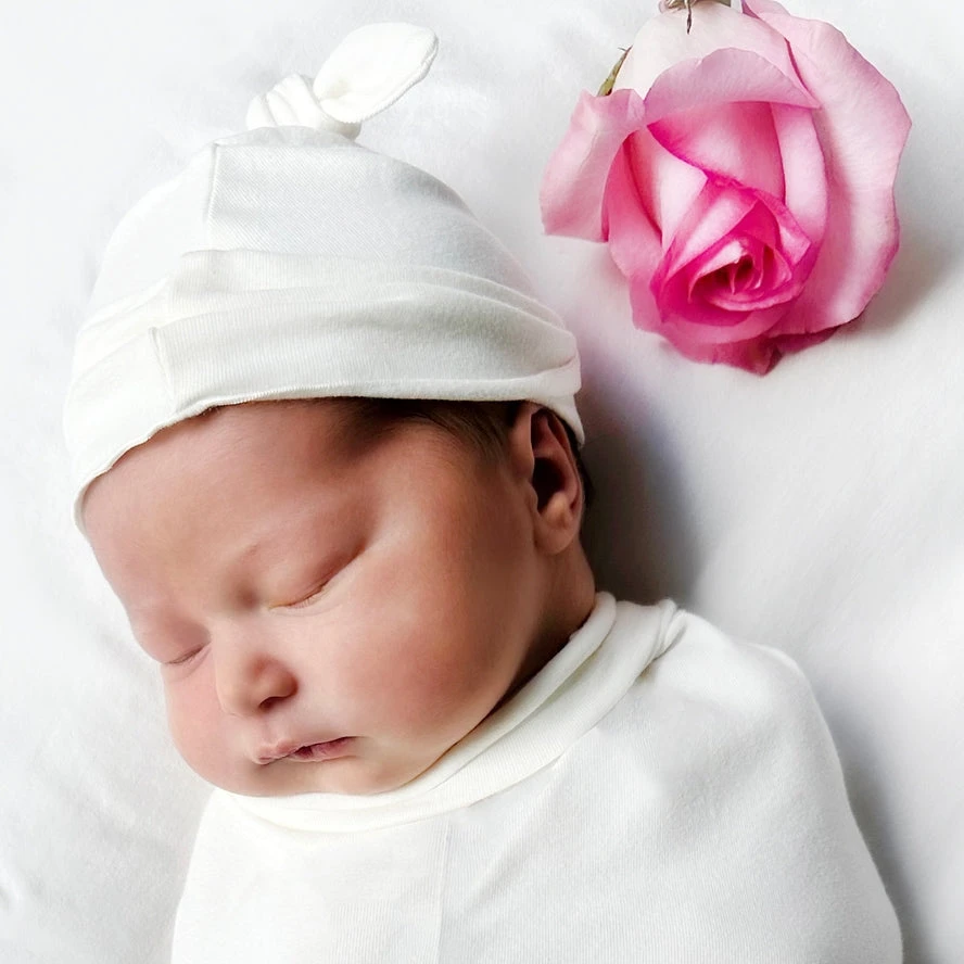 Cozy Cocoon Pure White Swaddle 3 Cozy Cocoon Pure White Swaddle - Image 3