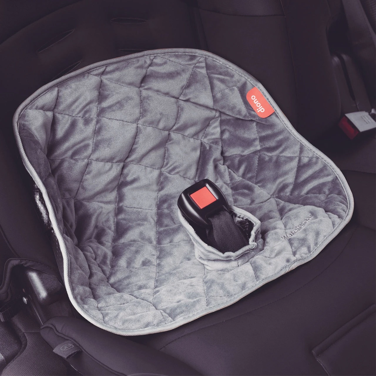 Diono Ultra Dry Seat Waterproof Seat Protector 1 Diono Ultra Dry Seat Waterproof Seat Protector