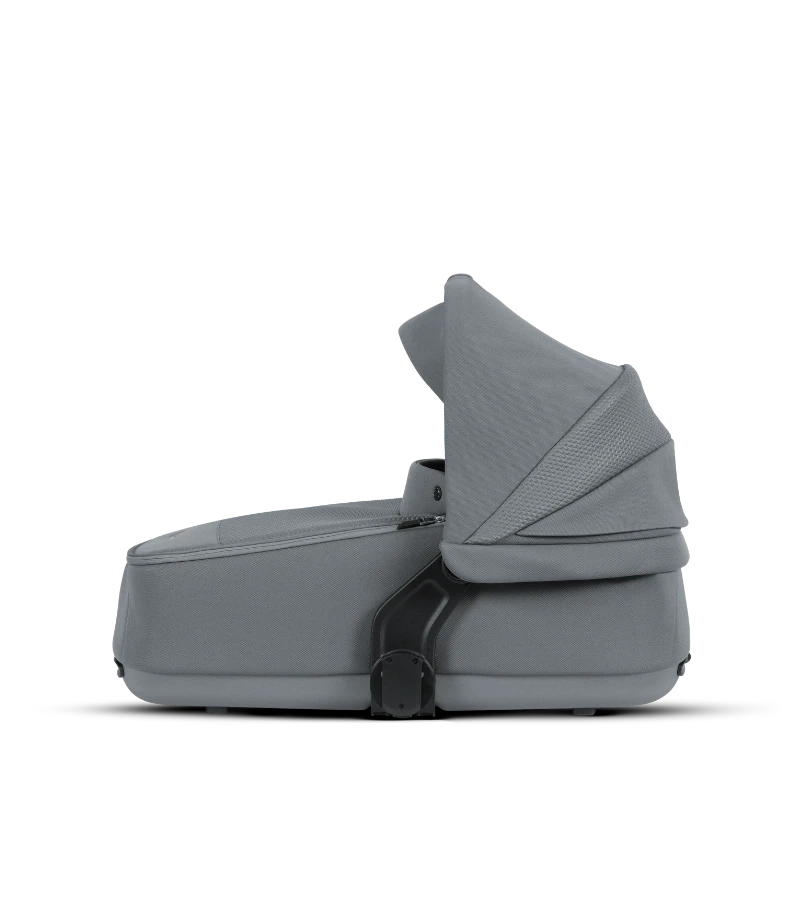 Silver Cross Dune Compact Bassinet 1 Silver Cross Dune Compact Bassinet