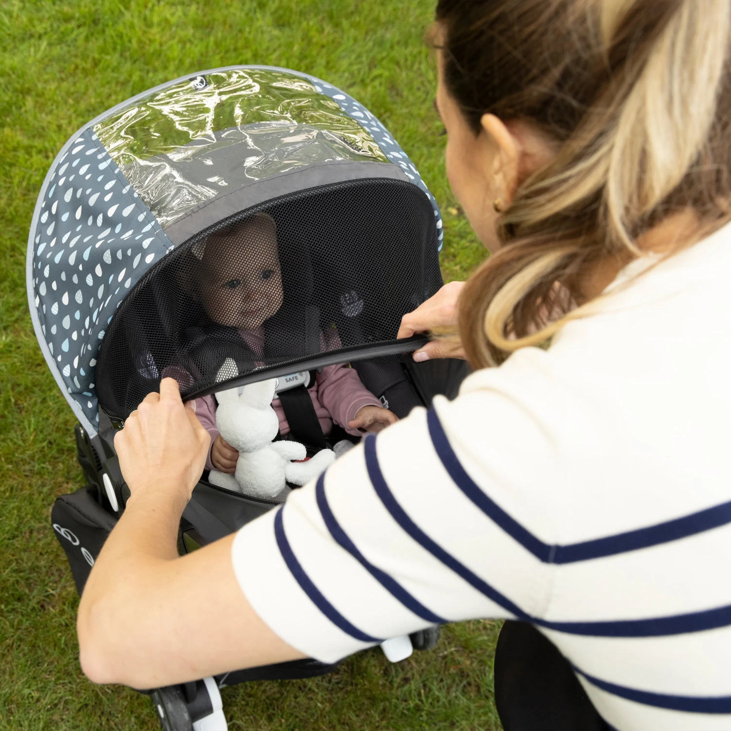 Evenflo Shyft DualRide 3-in-1 All-Weather Cover 9 Evenflo Shyft DualRide 3-in-1 All-Weather Cover - Image 9