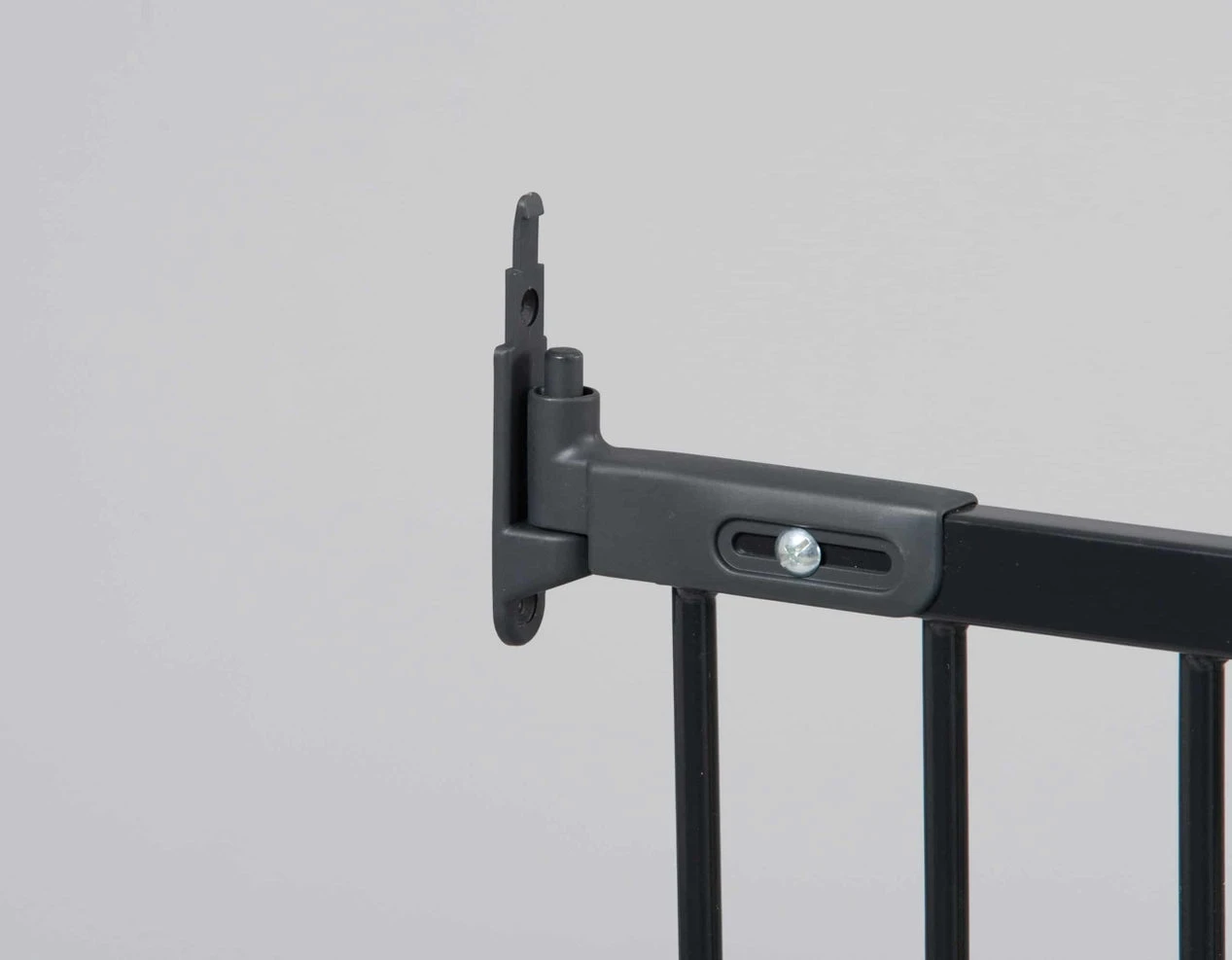 KidCo Angle Mount Safeway Gate 8 KidCo Angle Mount Safeway Gate - Image 8