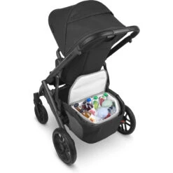 UPPAbaby Bevvy Stroller Basket Cooler -Megababies USA Bevvy inVISTAV2 inUse 639x1000 f7f2d87 2c8106c0 914a 48cf ac93 bb529cca04c0