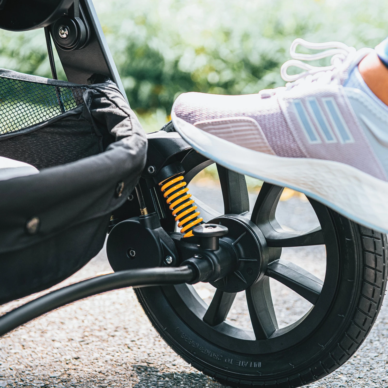 Chicco Activ3 Jogging Travel System 8 Chicco Activ3 Jogging Travel System - Image 8