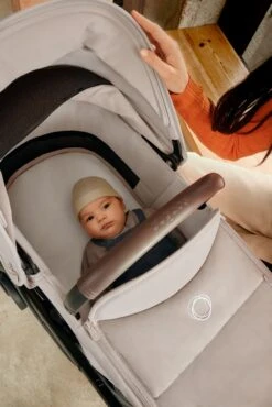 Bugaboo Dragonfly Complete Stroller -Megababies USA Dragonfly Lifestyle DesertTaupe Bugaboo P022 2157 F2 75664ace 0337 41f9 a7e0 a1243ac0abd0