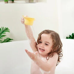 Toomies Peppa Grandpa Pig's Splash & Pour Boat -Megababies USA E73414 SH A02 87545.1679610887