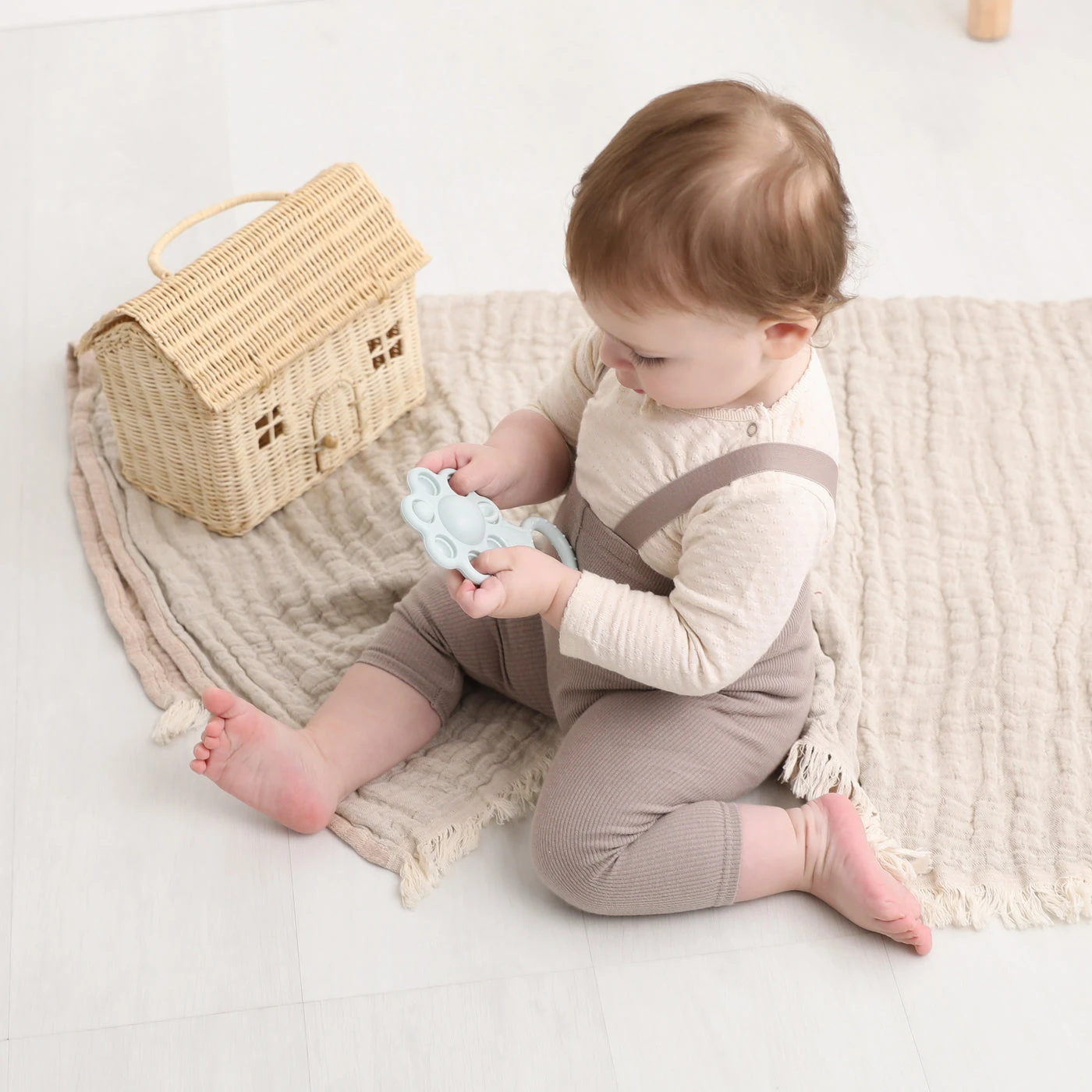 Adora Poppin Flower Rattle 3 Adora Poppin Flower Rattle - Image 3