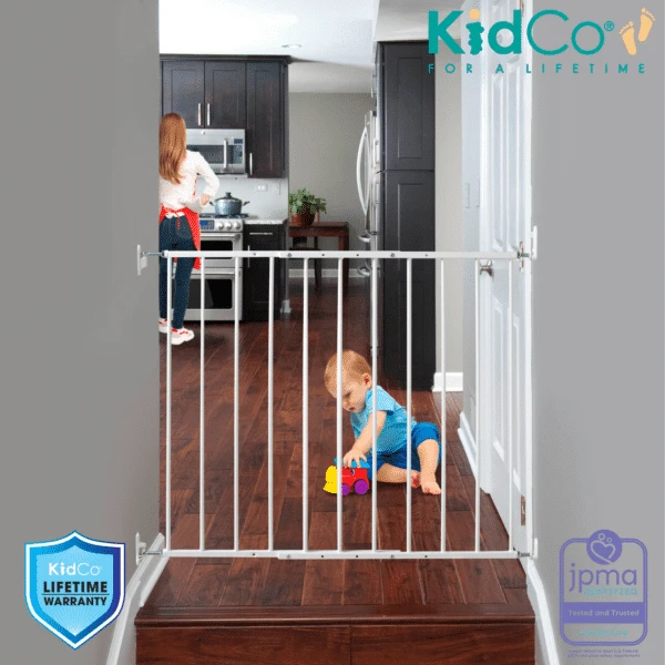 KidCo Safeway Top Of Stair Baby Safety Gate 3 KidCo Safeway Top Of Stair Baby Safety Gate - Image 3
