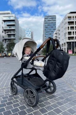 MiniMeis G5 Hero Backpack 22 MiniMeis G5 Hero Backpack -Megababies USA HeroBPBlack 09 1680x 0d743563 a77e 48fc 8f15 18e9901cc542