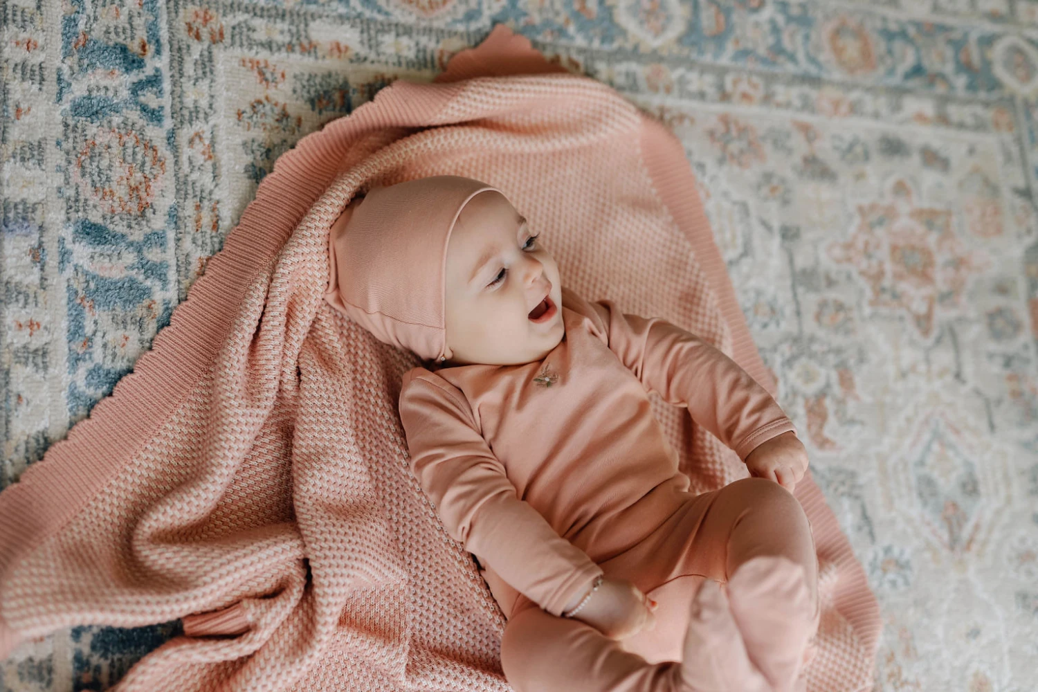 Ely's & Co. Bubble Knit Blanket 5 Ely's & Co. Bubble Knit Blanket - Image 5