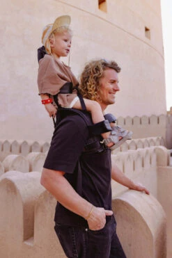 MiniMeis G5 Shoulder Carrier -Megababies USA MMBlackCore 10 550x 59adc853 13c5 4287 a9db a621b4b3f8dc