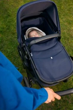 Bugaboo Newborn Inlay -Megababies USA NewbornInlay Lifestyle DeepIndigo Bugaboo P012 1349 F2