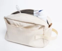 CHILDHOME MOMLIFE TOILETRY BAG -Megababies USA Packshots CWTBMWH 5