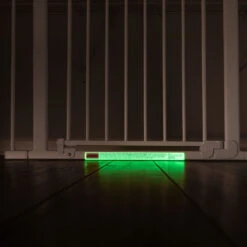 Qdos Pressure Mount Auto-Close SafeGate -Megababies USA Qdos Safety babyproofing baby gate Auto Close SafeGate Pressure Mount Baby Gate 285 29