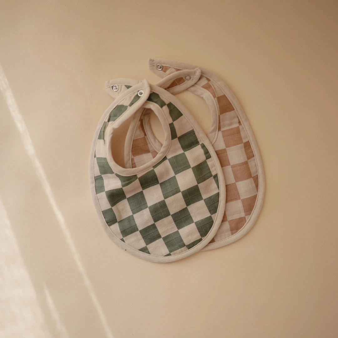 Mushie Muslin Baby Bib 2-Pack 7 Mushie Muslin Baby Bib 2-Pack - Image 7