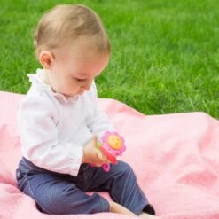 Innobaby Teethin' SMART EZ Grip Flower Rattle Teether And Sensory Toy 5 Innobaby Teethin' SMART EZ Grip Flower Rattle Teether And Sensory Toy -Megababies USA TE 402 850587003501 Y7A1083