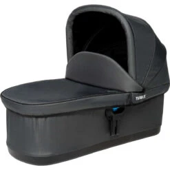 Thule Sleek Bassinet 20 Thule Sleek Bassinet -Megababies USA Thule Bassinet hero 20110794 20110795 20110724