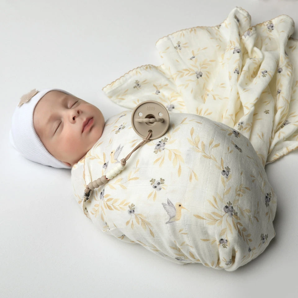 Adora Organic Cotton Muslin Swaddle + Cloth Set 2 Adora Organic Cotton Muslin Swaddle + Cloth Set - Image 2