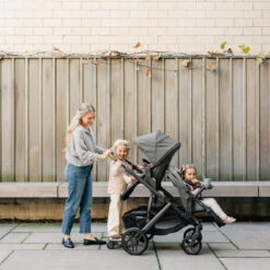 UPPAbaby Vista V2+ RumbleSeat -Megababies USA VistaV2 Triple GRY 0903 US 124 1334x2000 1478e37