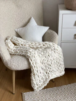 Anzy Home Chunky Knit Baby Blanket -Megababies USA chunky blanket white2