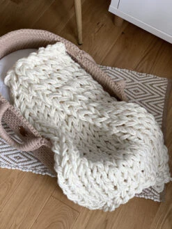 Anzy Home Chunky Knit Baby Blanket -Megababies USA chunky blanket white3