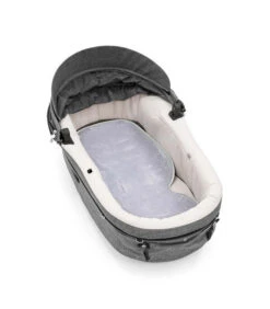 Stokke Stroller All Weather Inlay -Megababies USA eCom 938x1072 StokkeStroller AllWeatherInlay Wool 181119 159 inCarryCot.SP