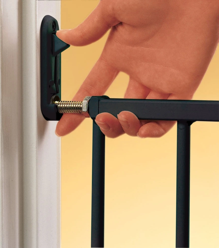 KidCo Safeway Top Of Stair Baby Safety Gate 9 KidCo Safeway Top Of Stair Baby Safety Gate - Image 9