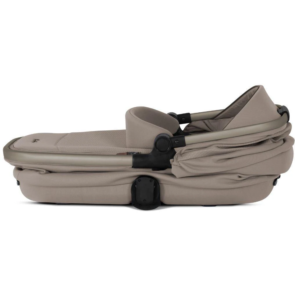 Silver Cross Reef 2 First Bed Folding Bassinet (2025 Edition) 20 Silver Cross Reef 2 First Bed Folding Bassinet (2025 Edition) - Image 20